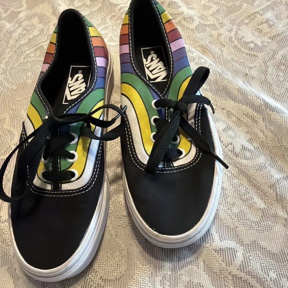 NWOB Vans Refract Rainbow Skater Sneakers Whimsigoth  GRUNGE W6.5/M5 Authentic